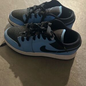 Nike Kids Jordyn ones in Blue and Black